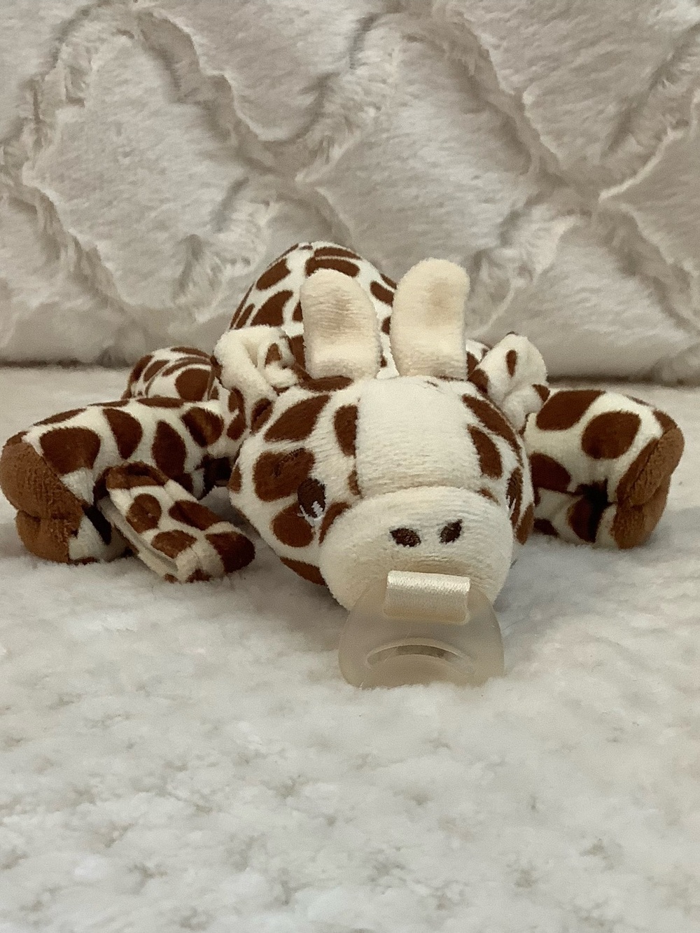 Philips Avent Soothie Snuggle Giraffe Baby Pacifier Plush Toy